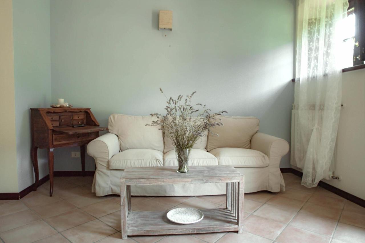 Casale La Fata: Tuscan Hillside Retreat with Independent Apartments Camaiore Exterior photo