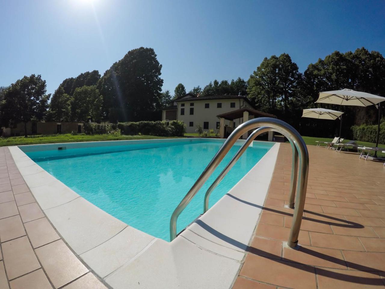 Casale La Fata: Tuscan Hillside Retreat with Independent Apartments Camaiore Exterior photo